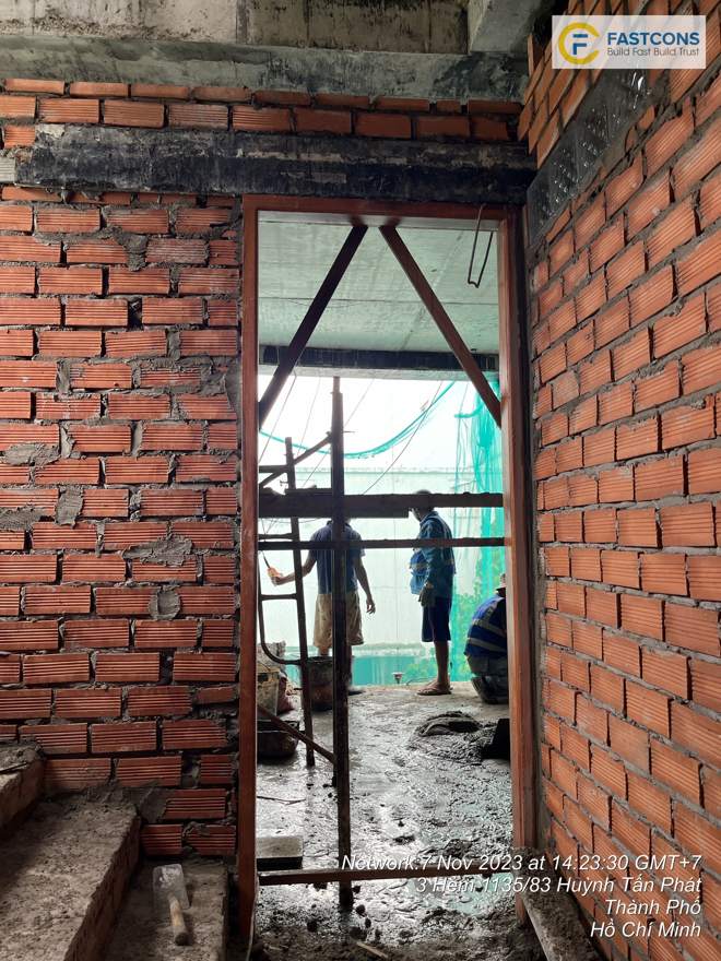 Cửa gỗ – lắp khuôn bao trước