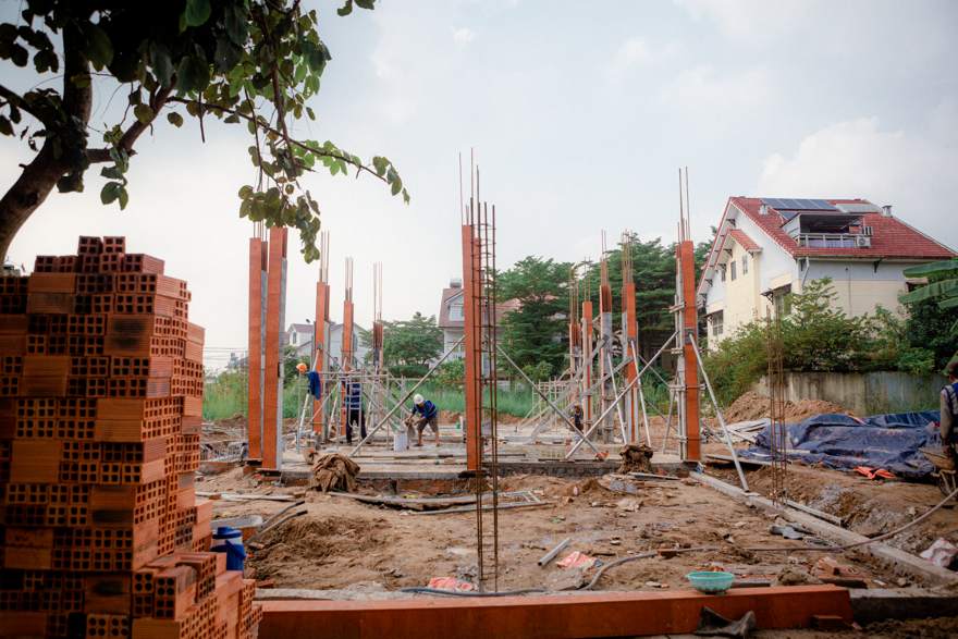 Ghi nhận hiện trạng nhà liền kề trước khi ép