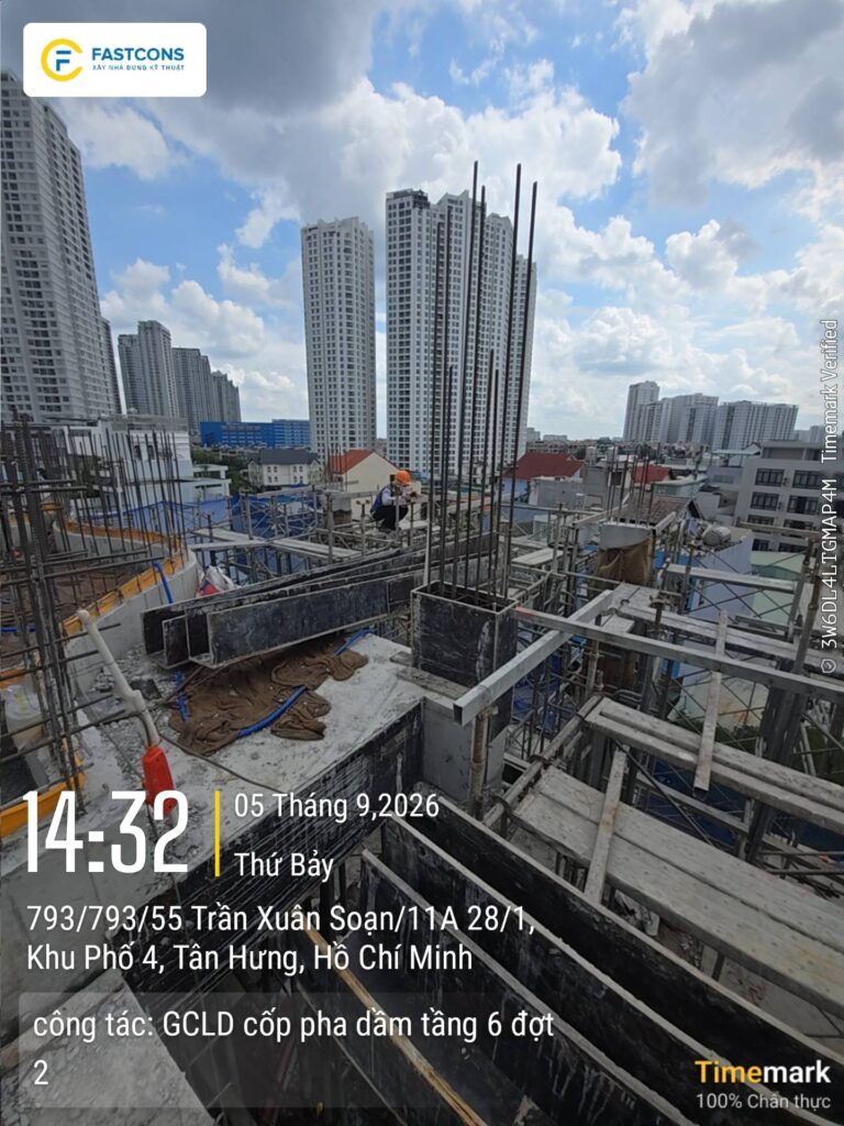 Cốp pha dầm sàn tầng 6 — nhìn toàn sàn