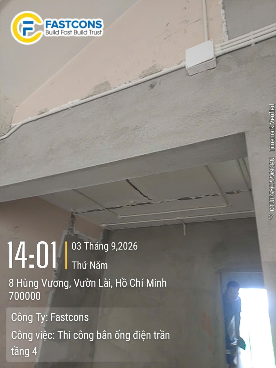 Thi công ống điện âm trần