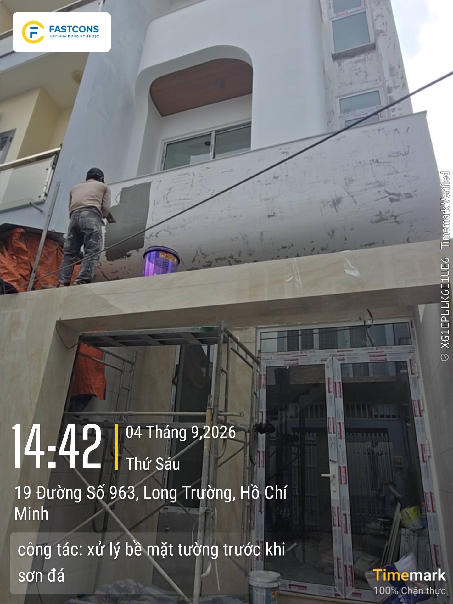 Xử lý bề mặt tường trước khi sơn