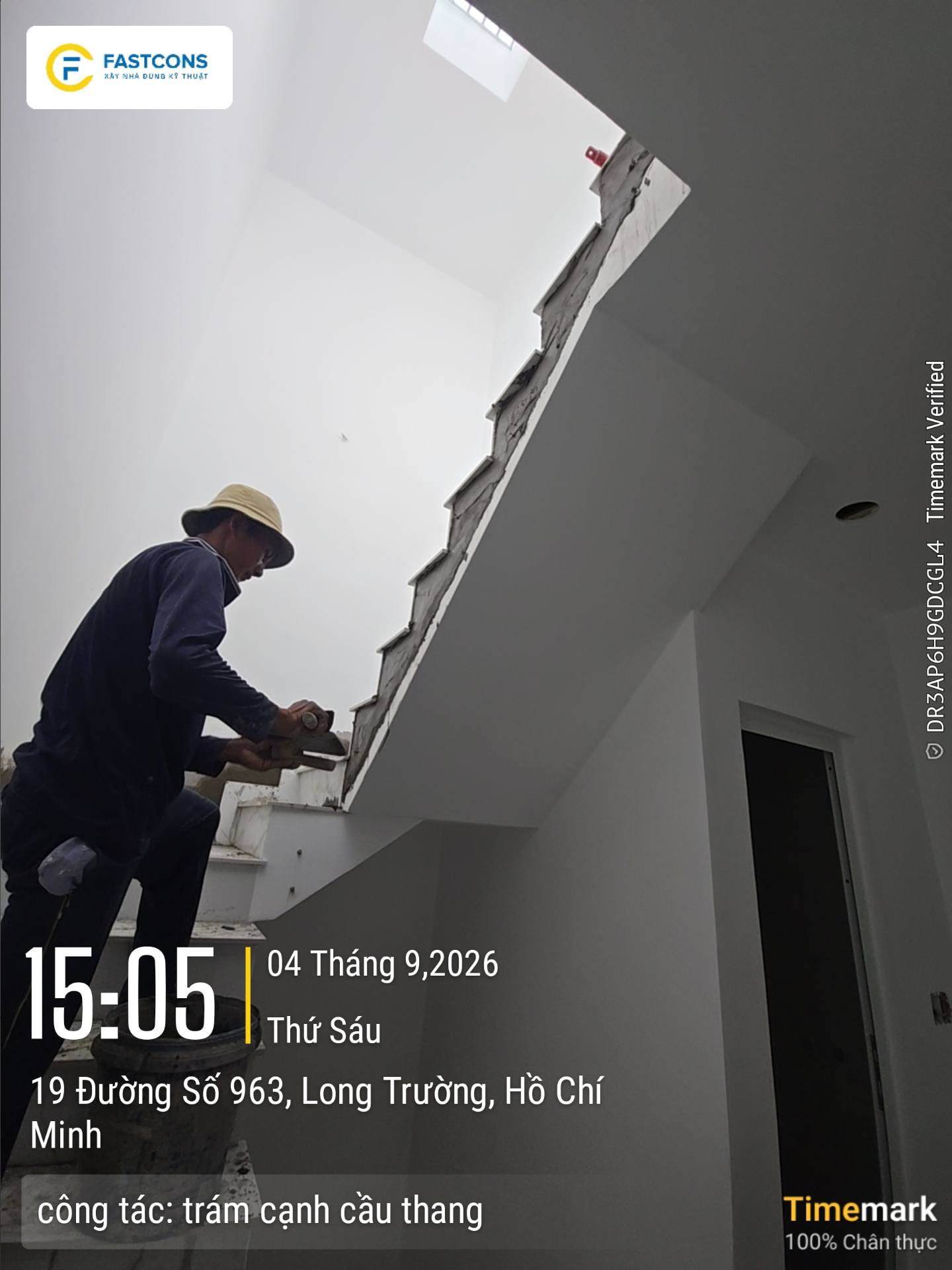 Trám cạnh cầu thang