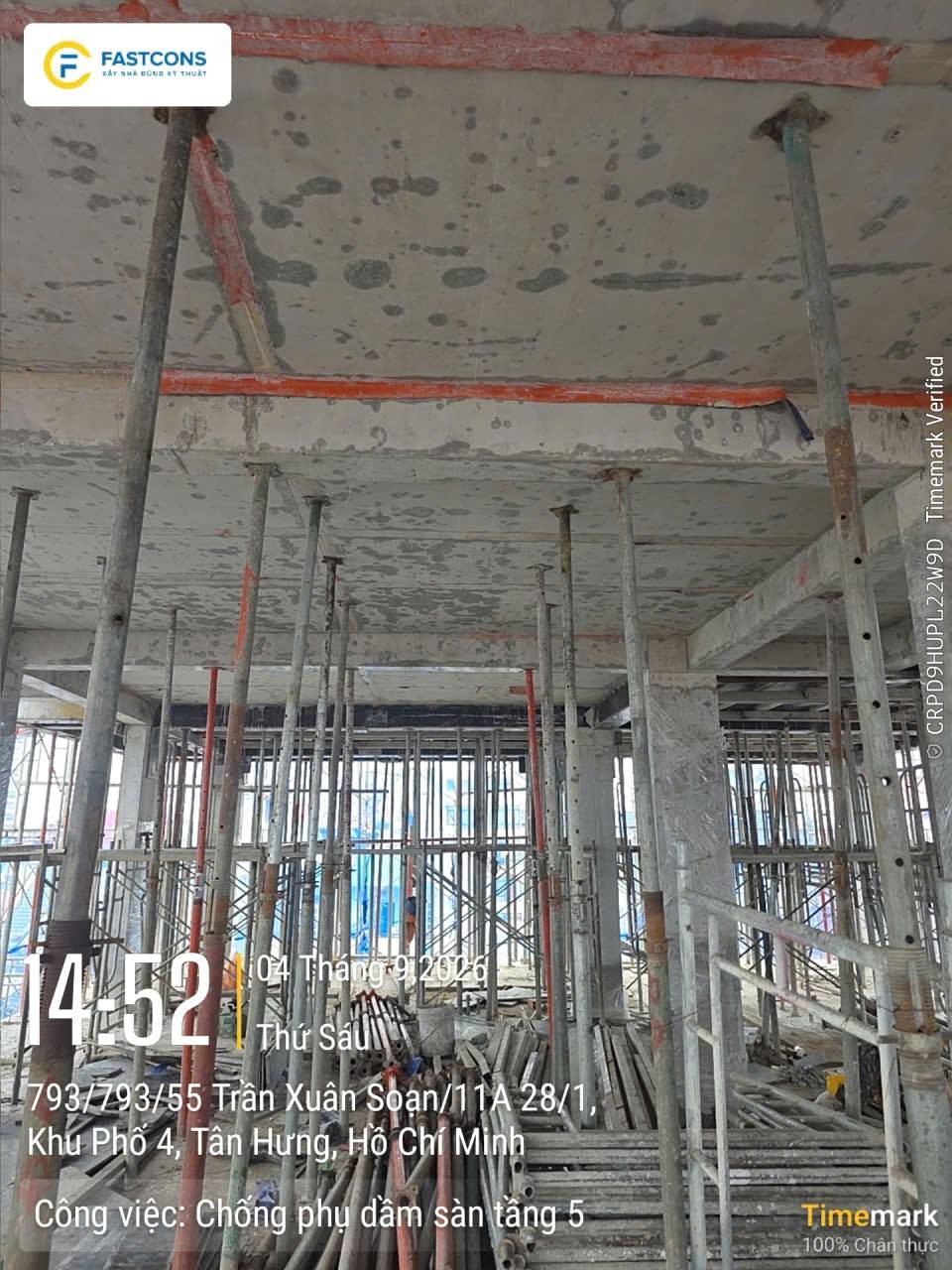 Chống phụ dầm sàn tầng 5
